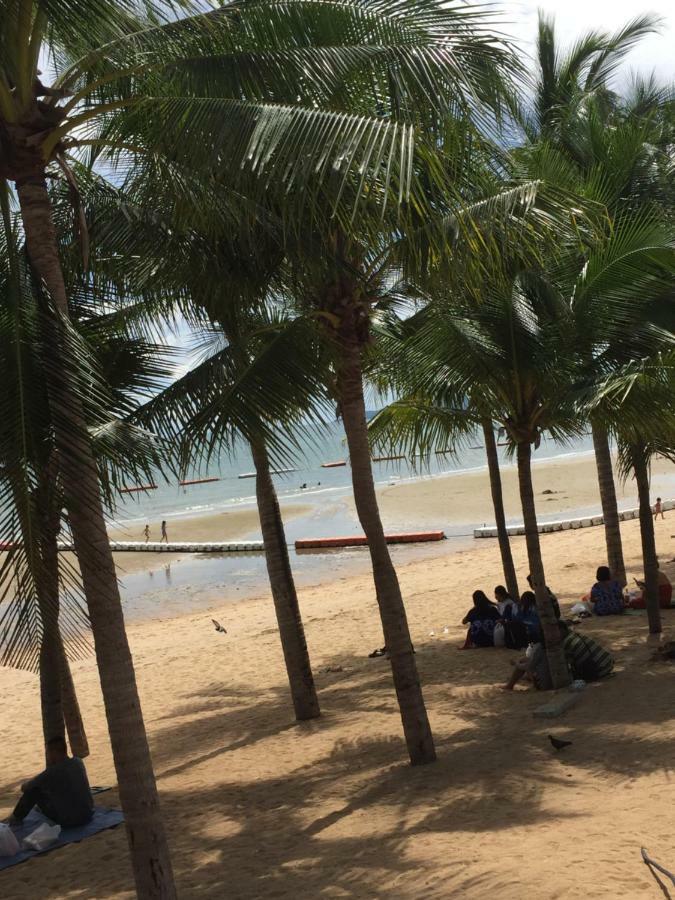 Escobar Guesthouse ジョムティエンビーチ エクステリア 写真