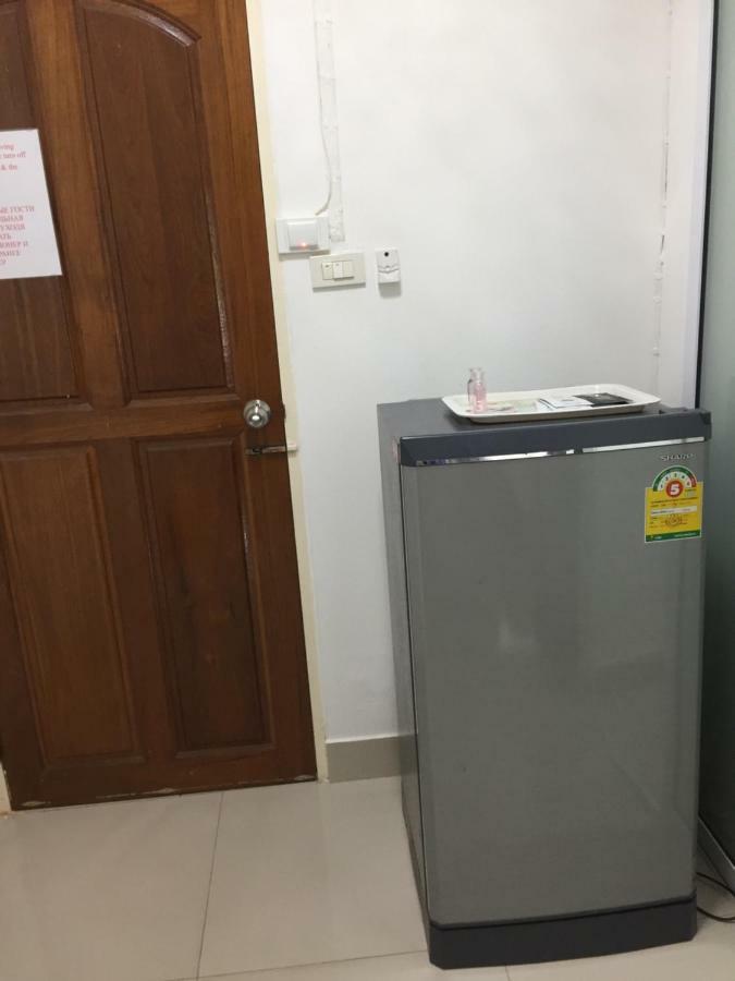 Escobar Guesthouse ジョムティエンビーチ エクステリア 写真