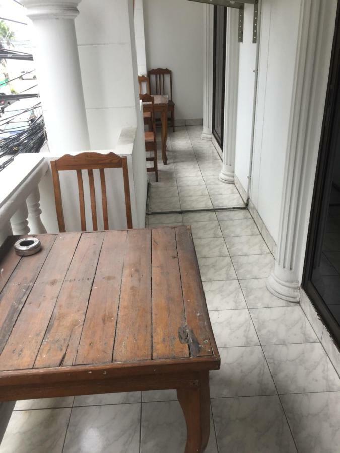 Escobar Guesthouse ジョムティエンビーチ エクステリア 写真